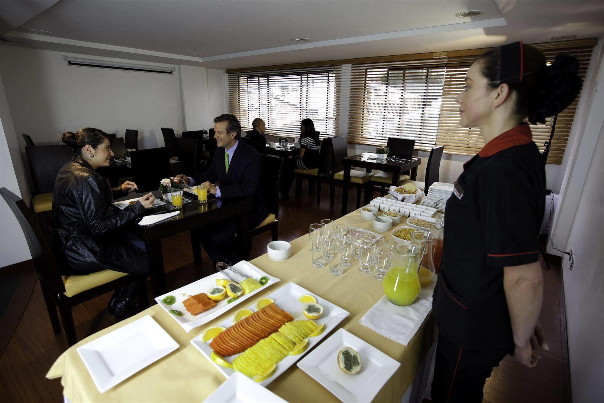 Travelers Obelisco Apartamentos 보고타 외부 사진
